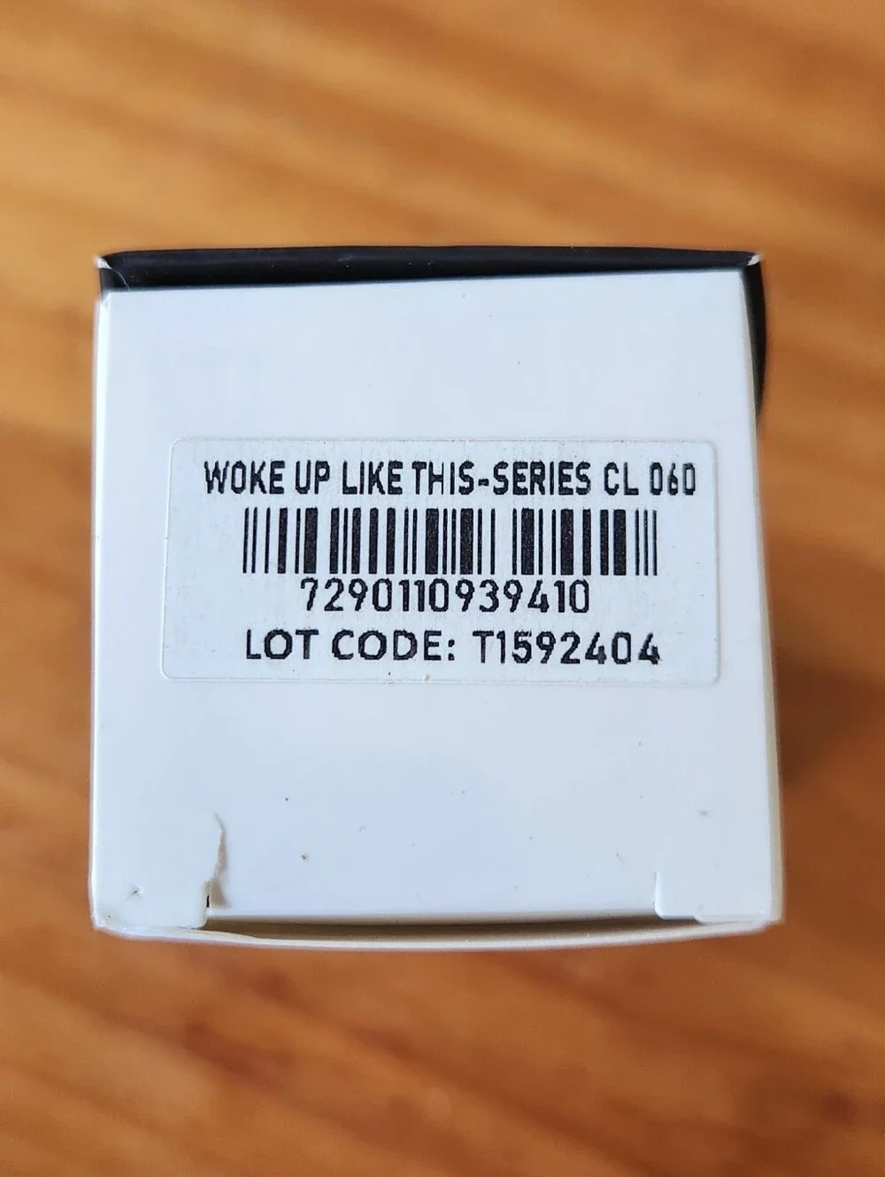 IL MAKIAGE Liquid Foundation - New In Box CL 60 with Free Gift!
